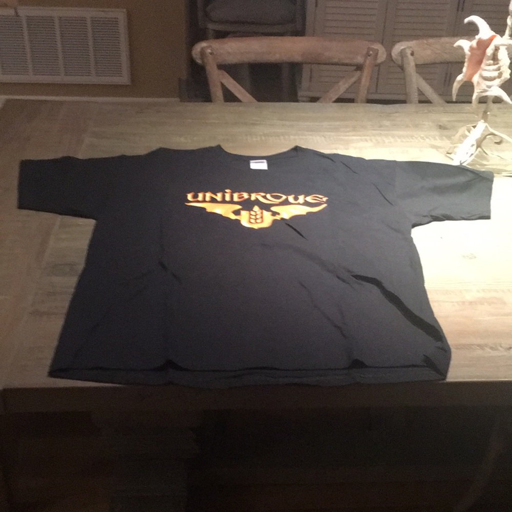 Graphic tee